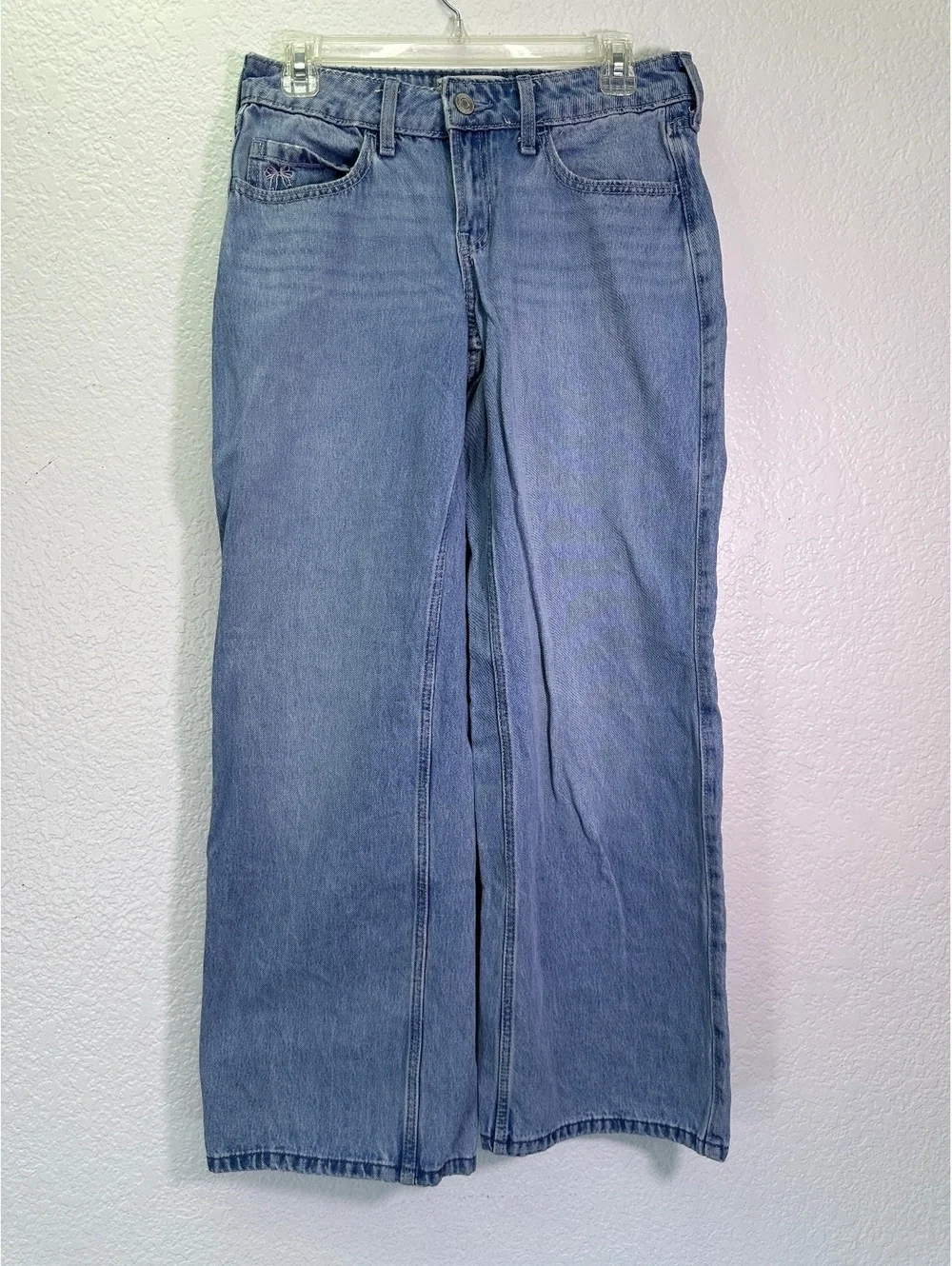 Women’s Sz 25 Hollister Low Rise Baggy Jeans Wide Leg Light Wash Pink Bow Pocket